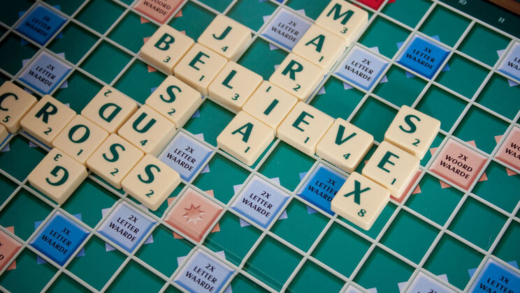 [Oldje] - Old vs Young: A Sexy Scrabble Showdown - Phill - Angel Hott