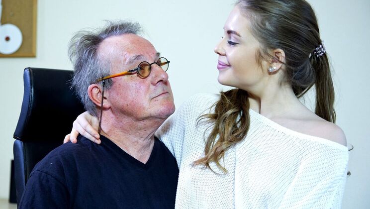 [Oldje] - Blonde and Old: A Naughty Story - Alessandra Jane - Harry