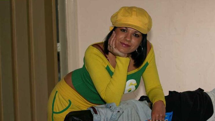 [Oldje] - Housekeeper's Special Service: Ball Licking