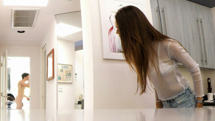 [SpyFam] - Charity Crawford: Stepsis Seduces Stepbrother