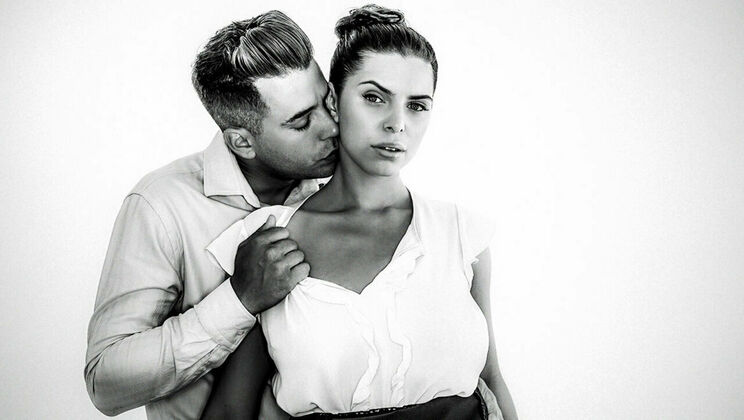 [SexArt] - Miniskirt wearing Kira Queen tease Alberto Blanco to Blowjob