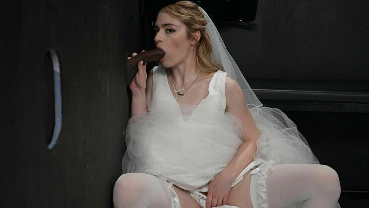 [GloryHole] - Reese Robbins Lingerie Masturbation