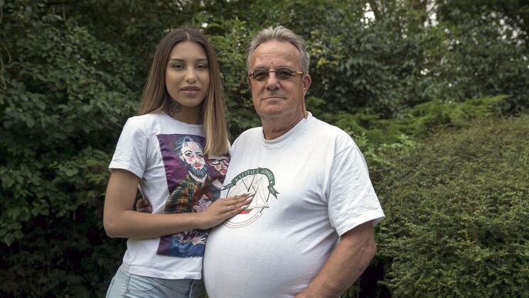 [Oldje] - Young Harry Fucks Brunette Roxy