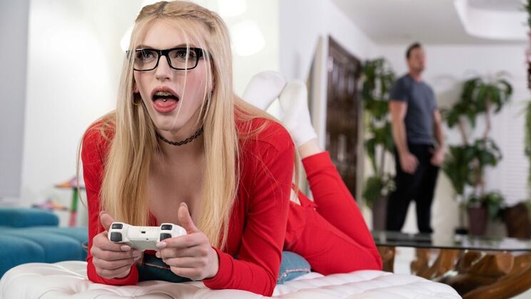 [TransAngels] - Big Tit Gamer Girl Gets Cheated On - Tony Orlando - Pierce Paris - Izzy Wilde