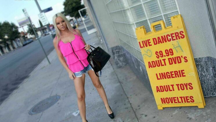 Big Tits Rachele Richey Takes It Hard