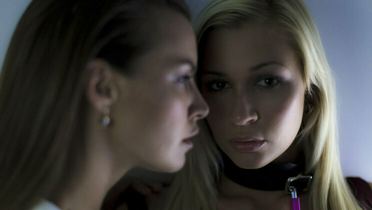 [SexArt] - Lesdom Love: Lesbian Pussy Licking and Vibrators - Tracy Lindsay - Suzie Carina