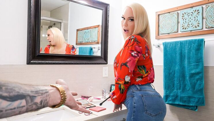 [MyPervyFamily] - Blonde MILF Blowjob Before Daddy Returns