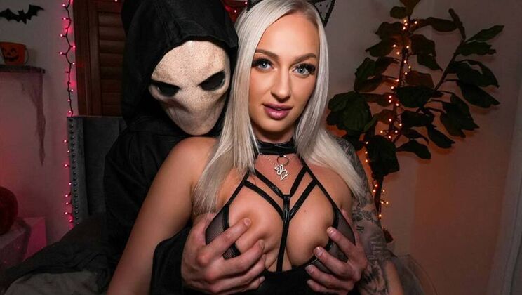 Johnny and Elana's Hot Play