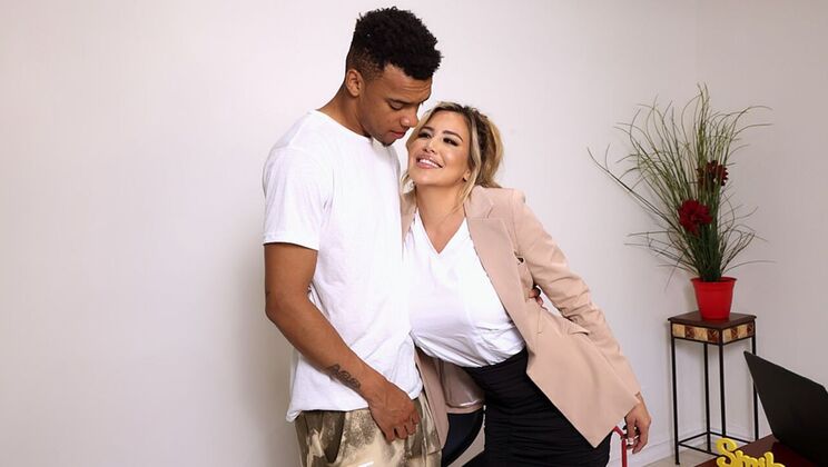 [FantasyMassage] - Cumming Home To My Beautiful Stepfamily