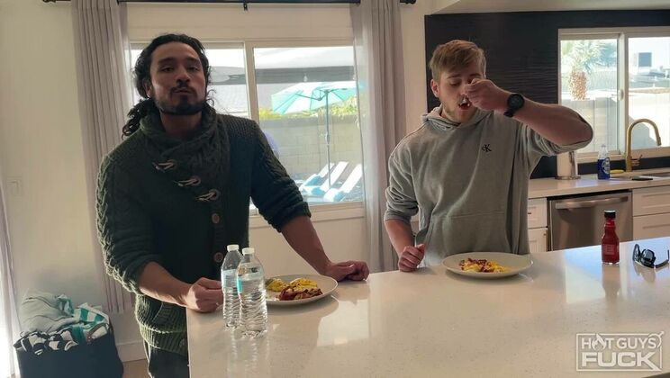 [HotGuysFuck] - Athletic Adonises Brock Fisher and Leo Woodman Flex Their Muscles