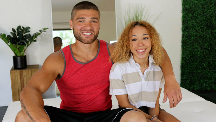 [HotGuysFuck] - Big Mike Cain Has Sex with Tiny Rachel