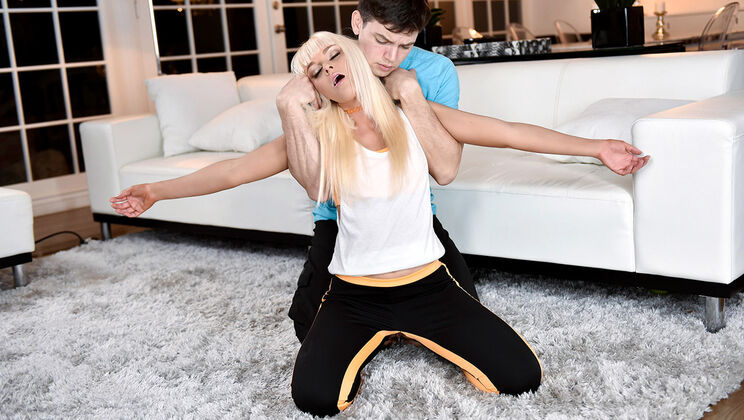 Learning to Please Her Older Pussy