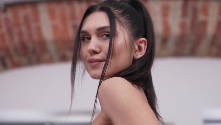 Leo Ahsoka's Dirty Debut with a Double Dose of DP