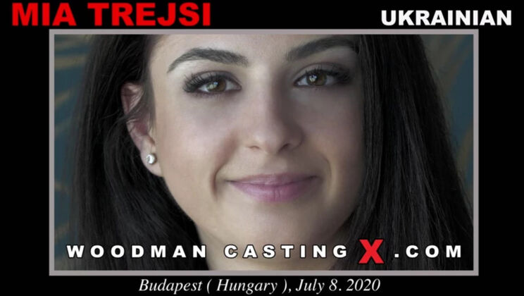 Mia Trejsi Shaved Pussy Licking