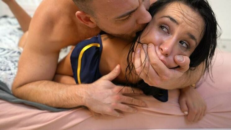 Shaved Petite Freya Dee Loves Anal And Cum