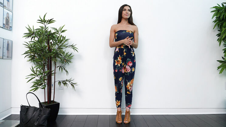 [NetVideoGirls] - Casting Gianna - Gianna