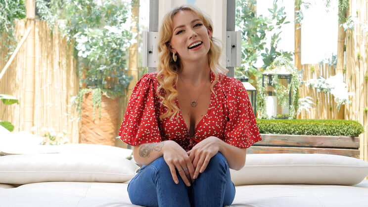 [CastingCouchHD] - Stella's Ball-Sucking Breakout Audition - Stella