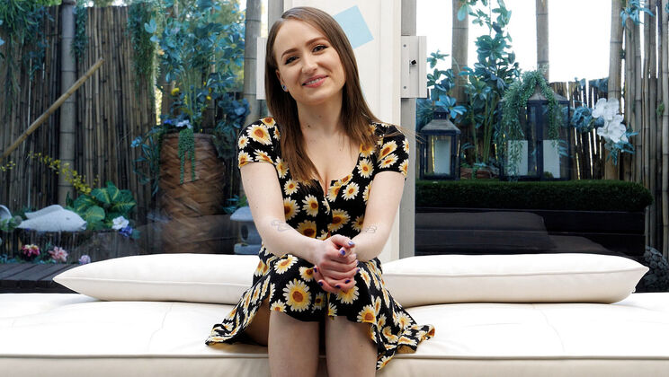 [CastingCouchHD] - Casting Lizzie - Lizzie