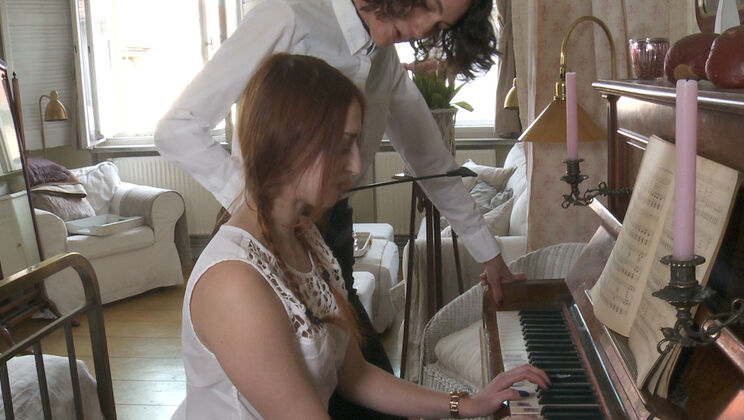 [Ersties] - Kissing Lesbians: Lolo & Rococo