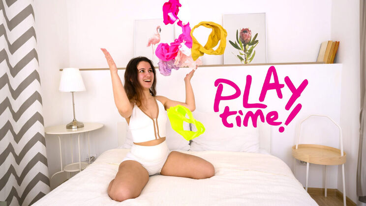 Sunny May shows off her natural tits