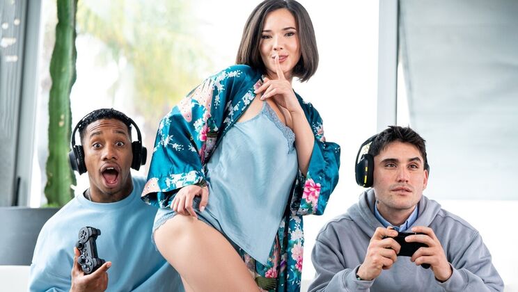 Eve Sweet’s Wet Reverse Cowgirl Ride with Bubble Butt Action