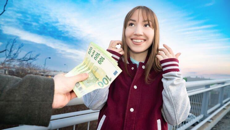 [PublicAgent] - Brunette with Tattoo Dances and Sucks Dick - Kate Quinn - Yeri Blue