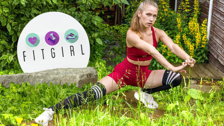 [ClubSweethearts] - Flexible Nika Murr's Outdoor Solo Adventure - Nika Murr