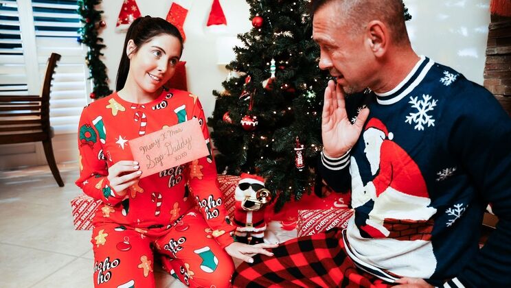 [MyPervyFamily] - Stepdaughter Unwrapped: Theodora Day Gets Facial from Peter Fitzwell - Theodora Day - Peter Fitzwell