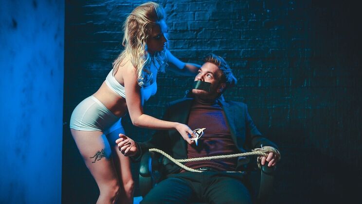 [DigitalPlayground] - Hair Pulling and Spanking in a Wild Sex Scene - Giselle Palmer - Ryan Ryder