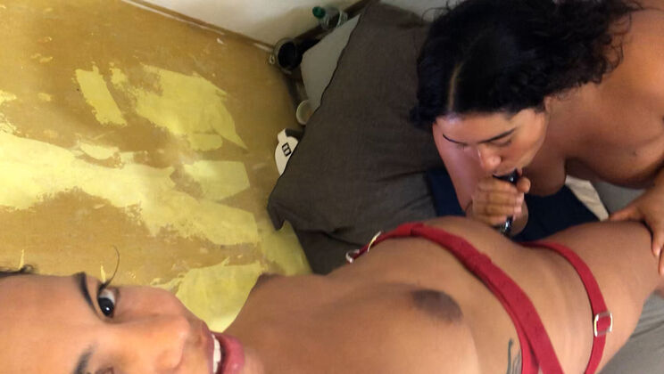 Carmen & Lina Loud Orgasm Blowjob