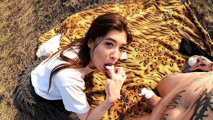 Igor & Lera: Banana Cream Picnic & Hardcore Blowjob
