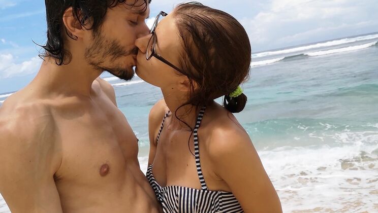 Bali Vlog: Josh & Evie Get Wild
