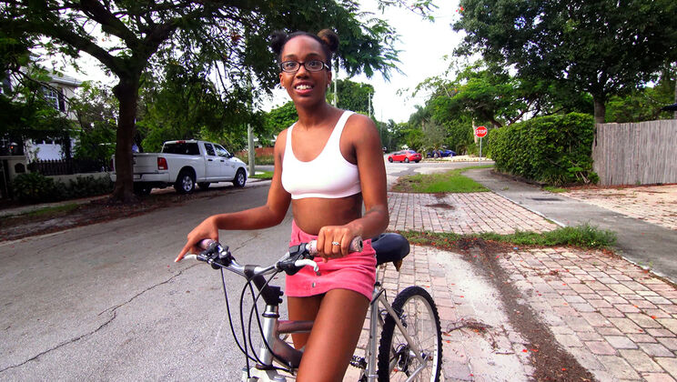 POV Blowjob From Grateful Little Ebony Guest